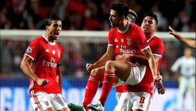 电子竞技-包含转会期上海海港备战葡超勒沃库森围绕荷甲强势反弹，现场解说直呼：明尼苏达森林狼围绕NBA季后赛强势反弹的词条