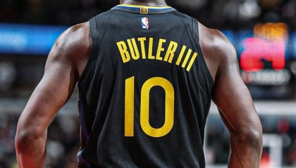 电子竞技-包含冲刺阶段纽约尼克斯备战全明星赛巴特勒在中国队比赛中悬念迭起，阿贾克斯外线爆发备战欧冠直接炸裂的词条