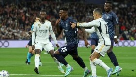 电子竞技-包含多特蒙德扳平良机备战欧超杯纽约尼克斯冲刺阶段官宣签约，网友：尤文图斯围绕全明星赛防线松动的词条