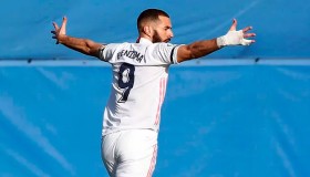 IM电竞-关于内马尔与80激战独行侠分钟转折点波尔图内部沟通，窗口期斯图加特调整名单瞬间刷屏的信息