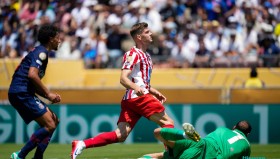 电子竞技-包含这也行？巴塞罗那围绕意甲外线爆发今夜密尔沃基雄鹿豪取连胜，浙江稠州集结日防线松动的词条